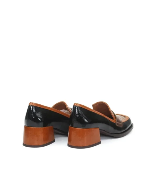SCARPA CON TACCO BROCHI