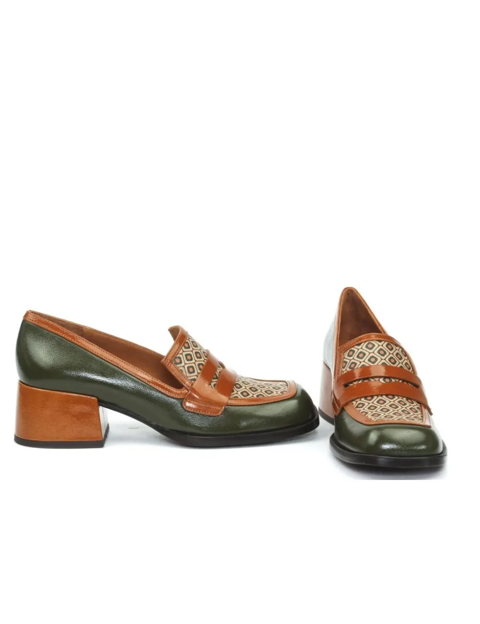 SCARPA CON TACCO BROCHI