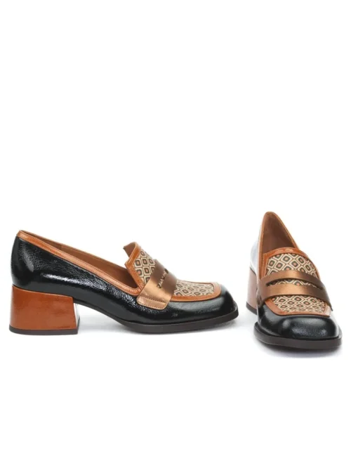 SCARPA CON TACCO BROCHI