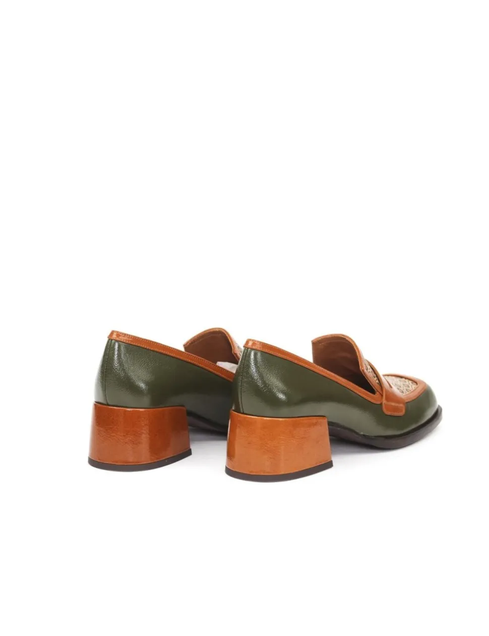 SCARPA CON TACCO BROCHI