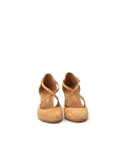 SCARPA CON TACCO EN801