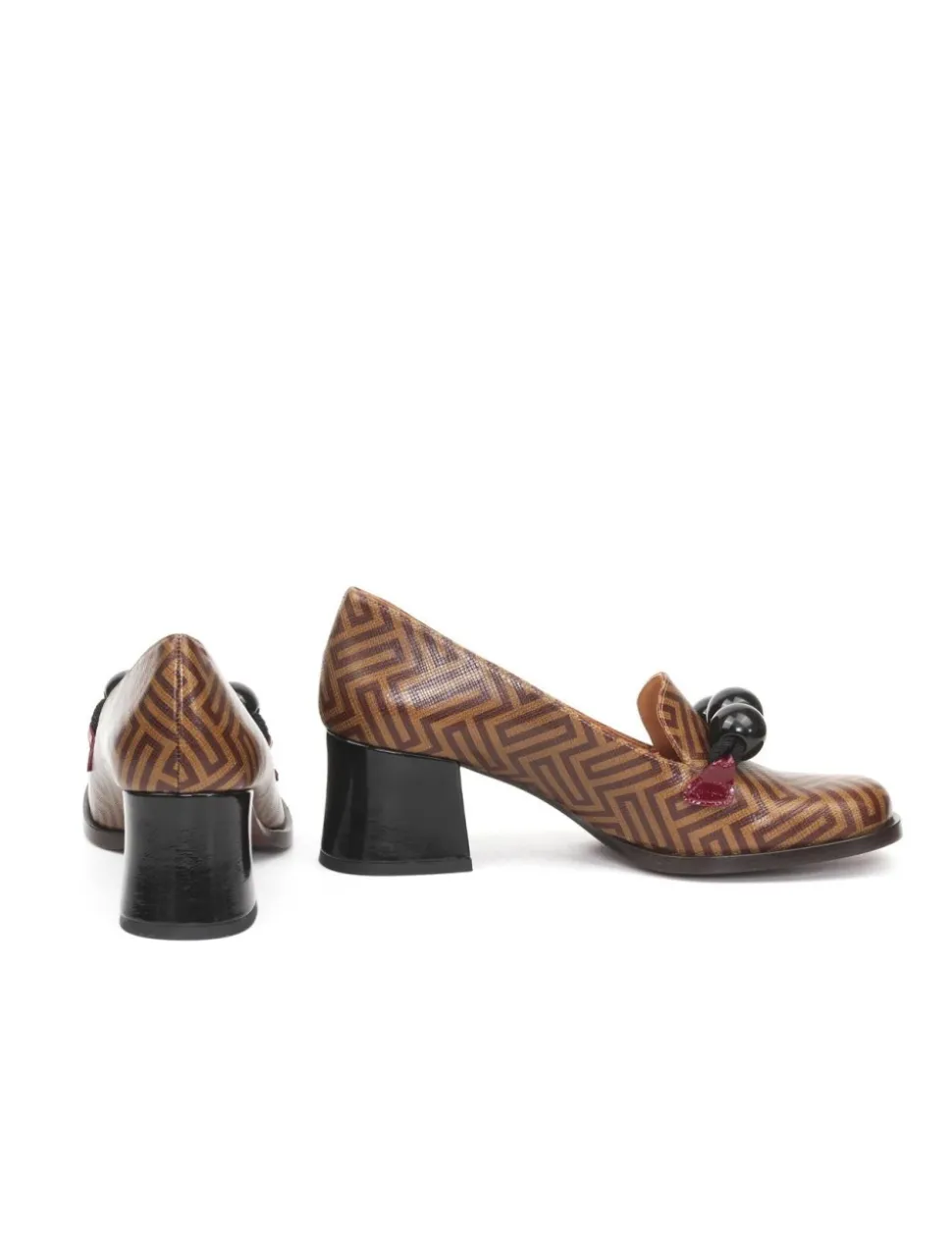 SCARPA CON TACCO TAMARU